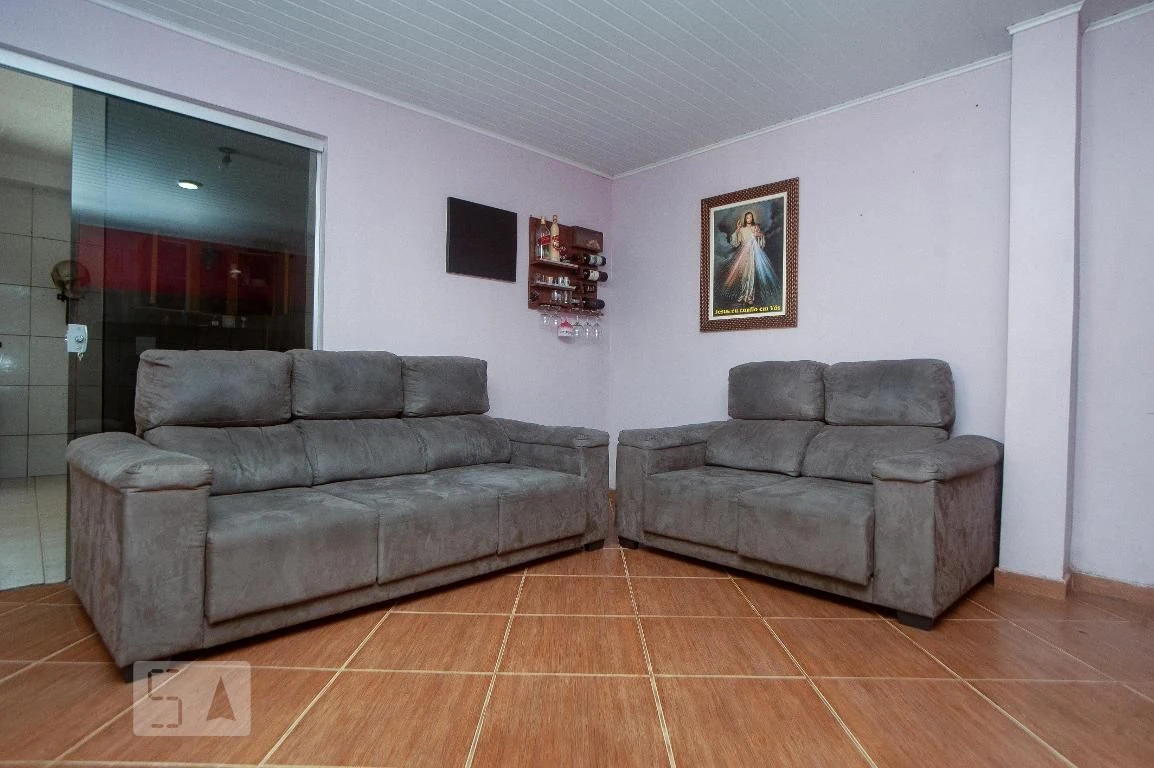 Furnished house with 2 bedrooms, 1 bathroom and private garden