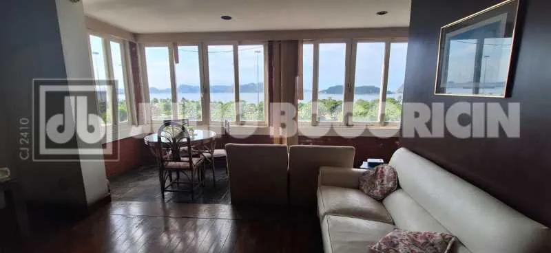 Furnished 260 m² apartment with 4 bedrooms and view — photo 37