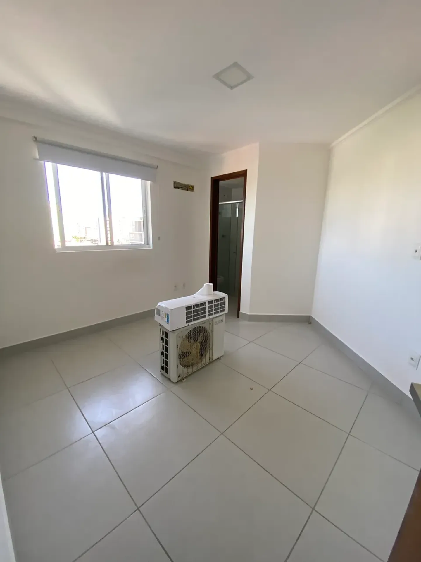 Квартира: 4 спальні, 3 з власною ванною кімнатою, 130 м² — photo 18