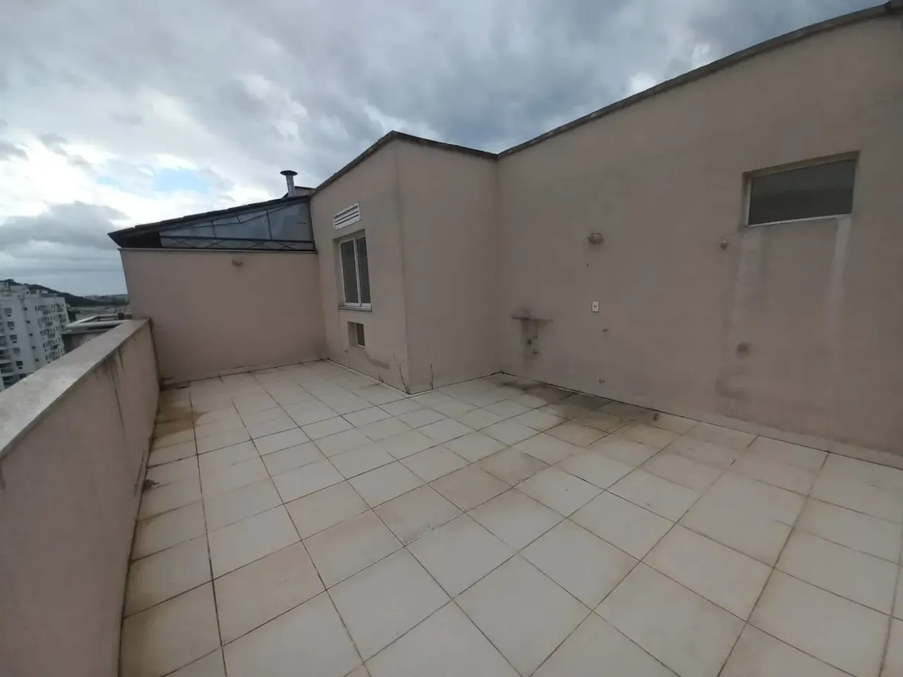 3-bedroom 3-bath apartment with 1 parking space — photo 6