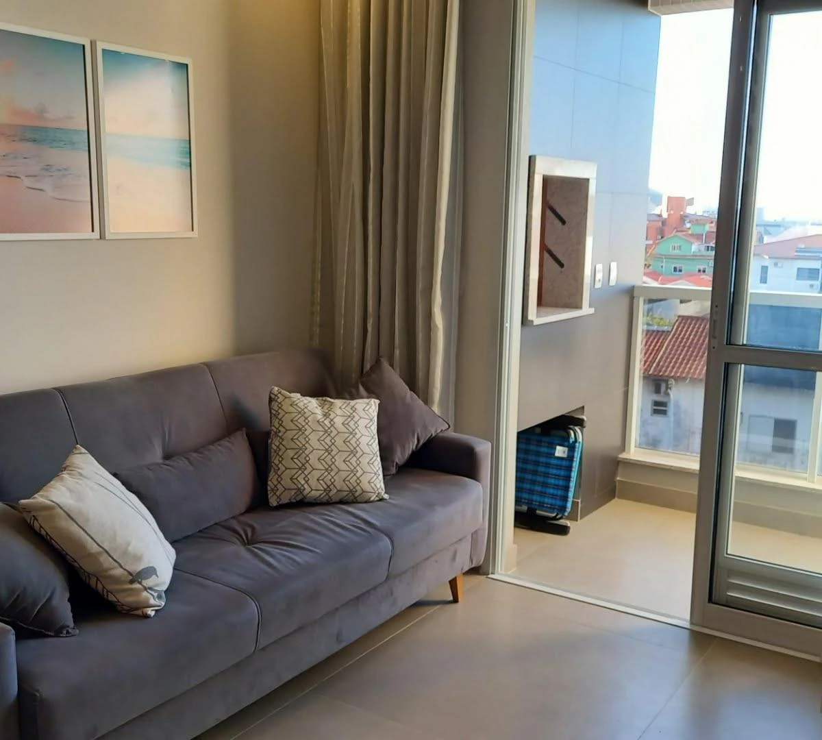 One-bedroom apartment with a water view in Florianópolis — photo 23