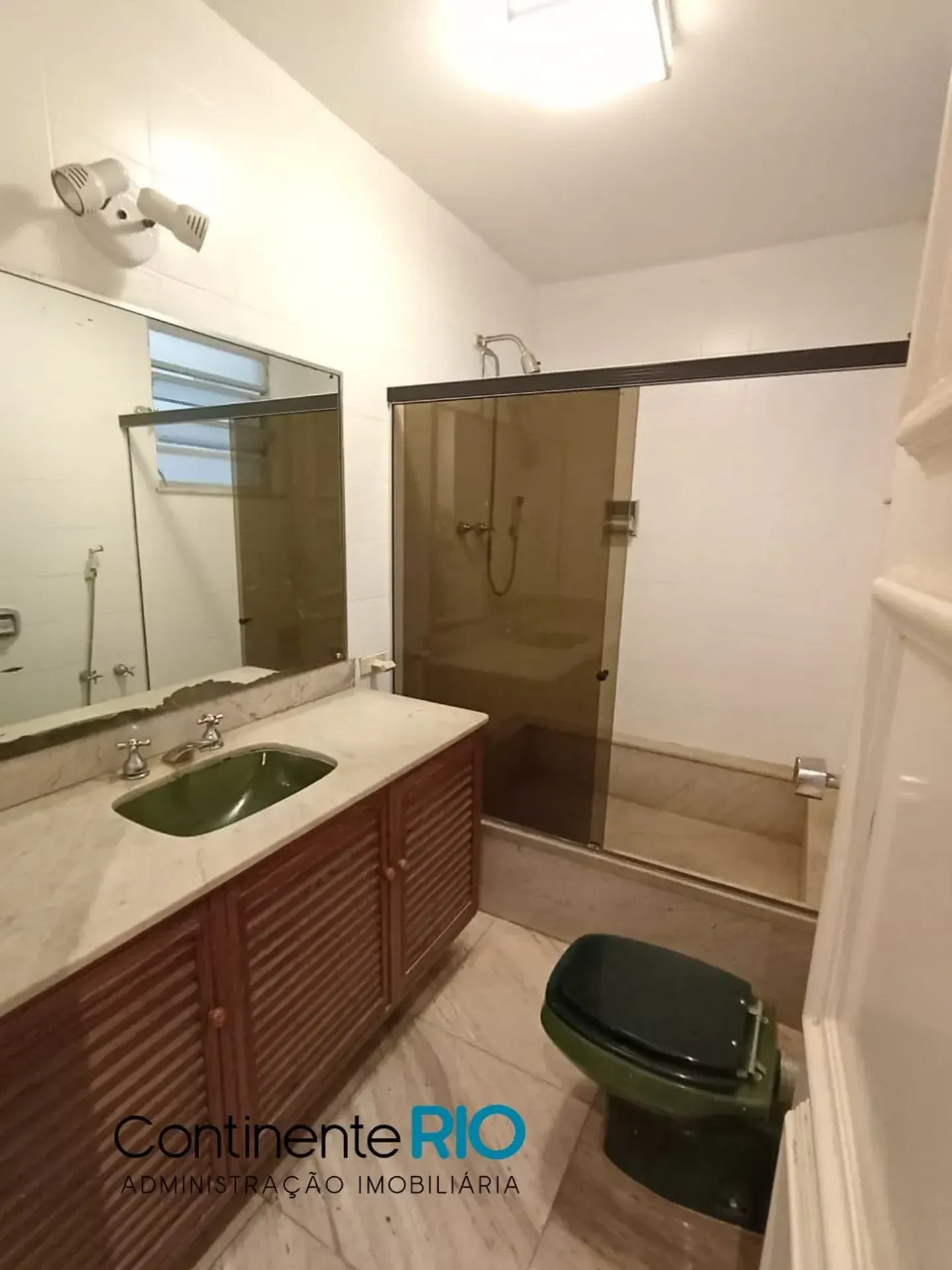 Ванна та 4 спальні: квартира 200 м² — photo 14