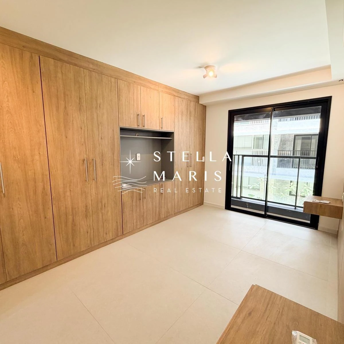 2-bedroom apartment in a building with a pool — photo 20