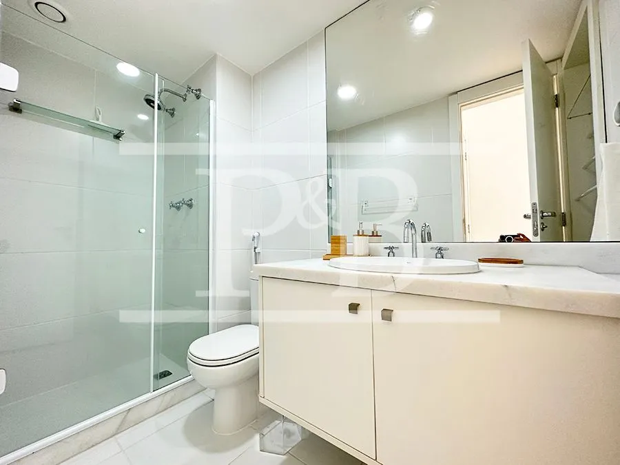 Furnished 2-bedroom apartment with 90 m² and parking — photo 37