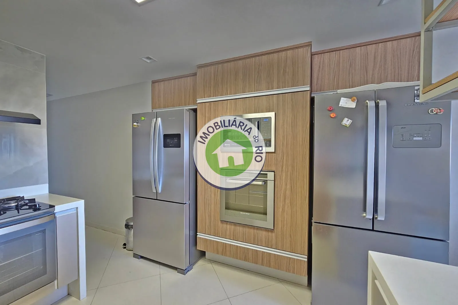 Unfurnished apartment with 4 bedrooms and glass balcony — photo 51