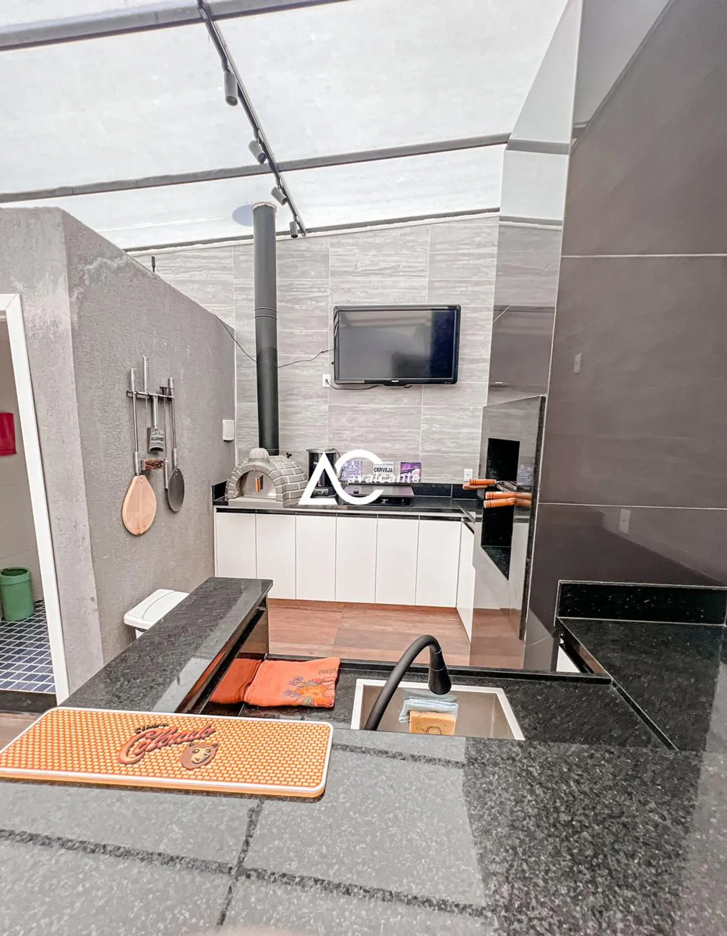 Washing machine in a 3-bedroom house, 360 m² — photo 29