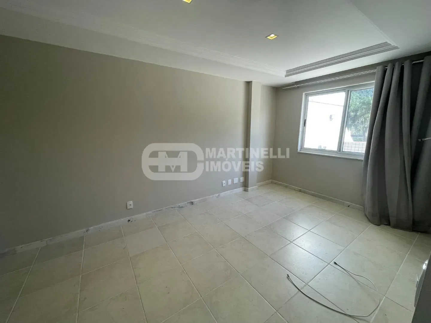 House with 4 bedrooms and 5 bathrooms and a separate kitchen — photo 27