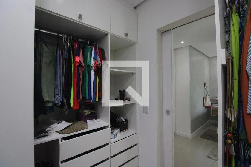 House for rent with 3 en-suite bedrooms and 200 m² — photo 25