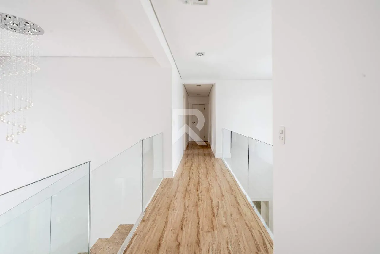 Furnished house with 4 en-suite rooms and 709 m² — photo 25