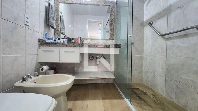 Home office in a 4-bedroom apartment, 220 m² — photo 28