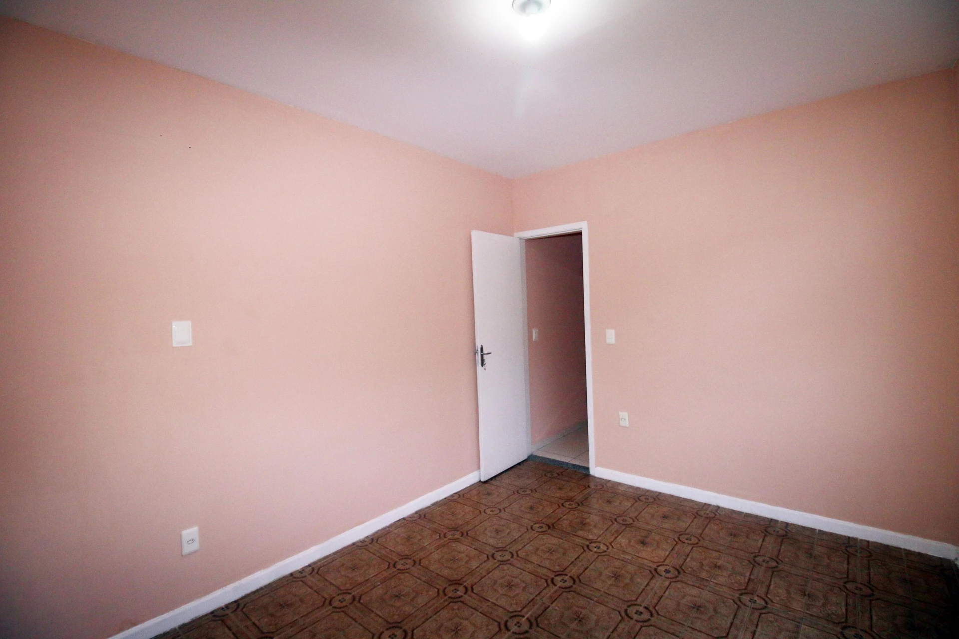 Apartamento para aluguel com 2 quartos, 1 banheiro — photo 18