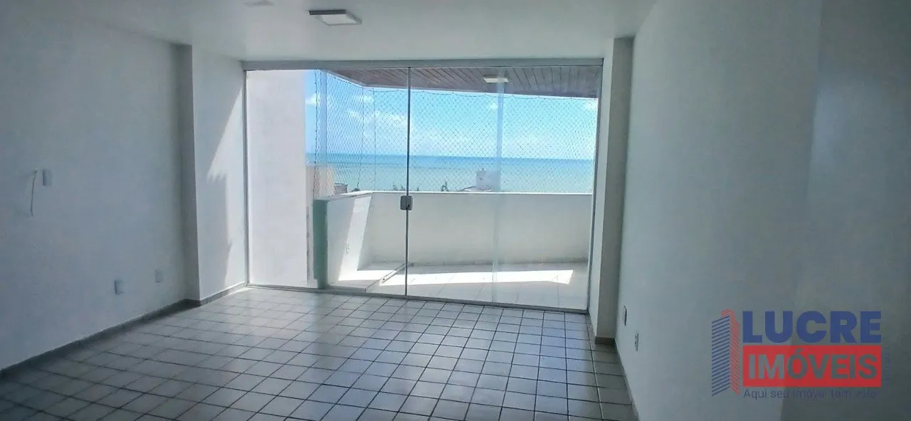 Квартира 160 м² з видом на воду та заскленим балконом