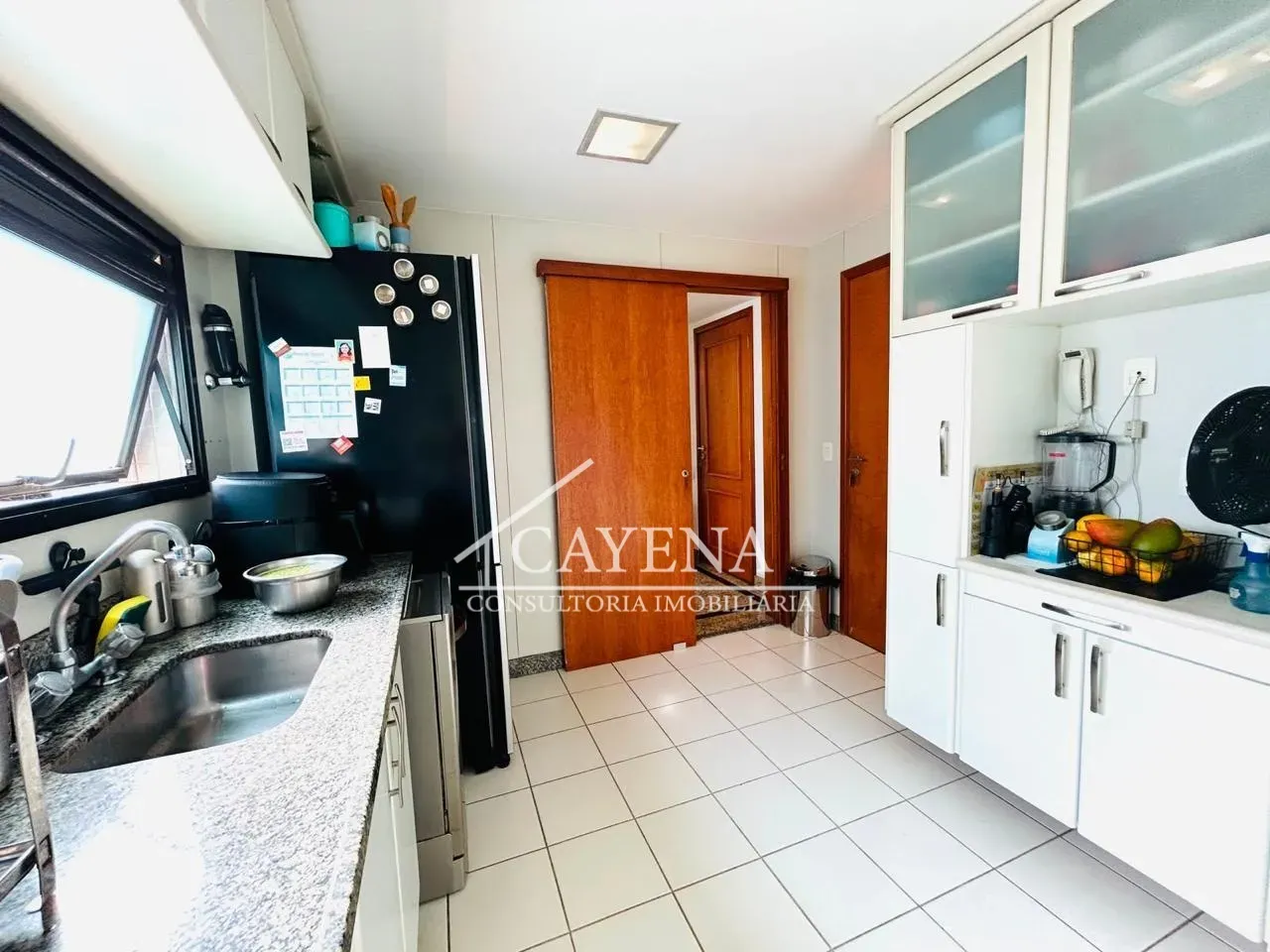 4-bedroom apartment with a dishwasher — photo 52
