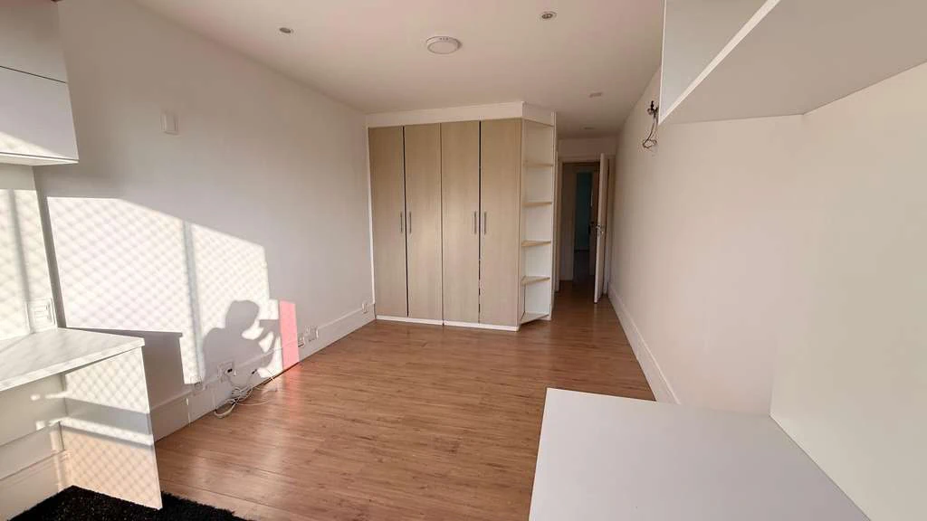 Apartment with 3 en-suites and 5 bathrooms, 149 m² — photo 3