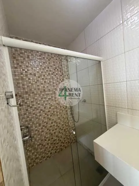 Apartment with 3 bedrooms and enclosed balcony — photo 26