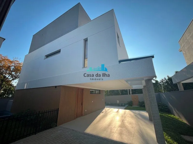 4-bedroom house with a garden in Florianópolis — photo 8