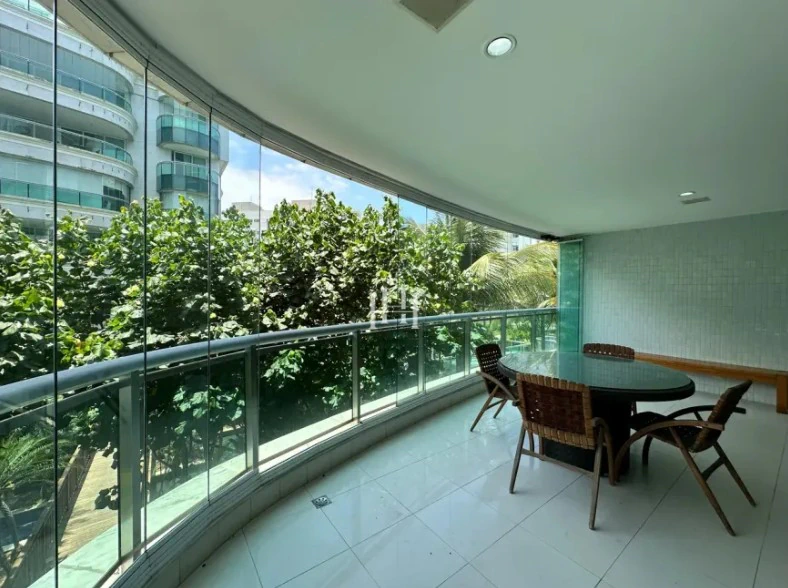 Apartamento mobiliado com 4 quartos e 291 m² — photo 21
