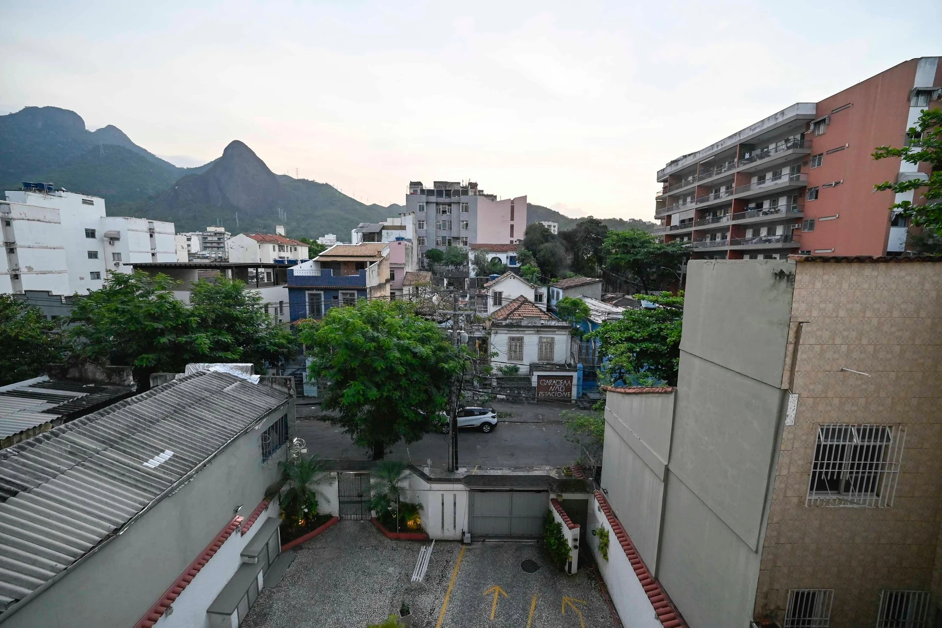 Mountain view in a 2-bedroom apartment, 72 m² — photo 27