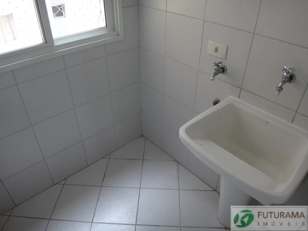 Apartment, 123 m², with wood or laminate floors — photo 6