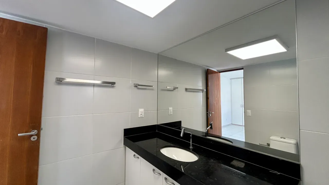 3-bedroom apartment in a building with a pool — photo 11