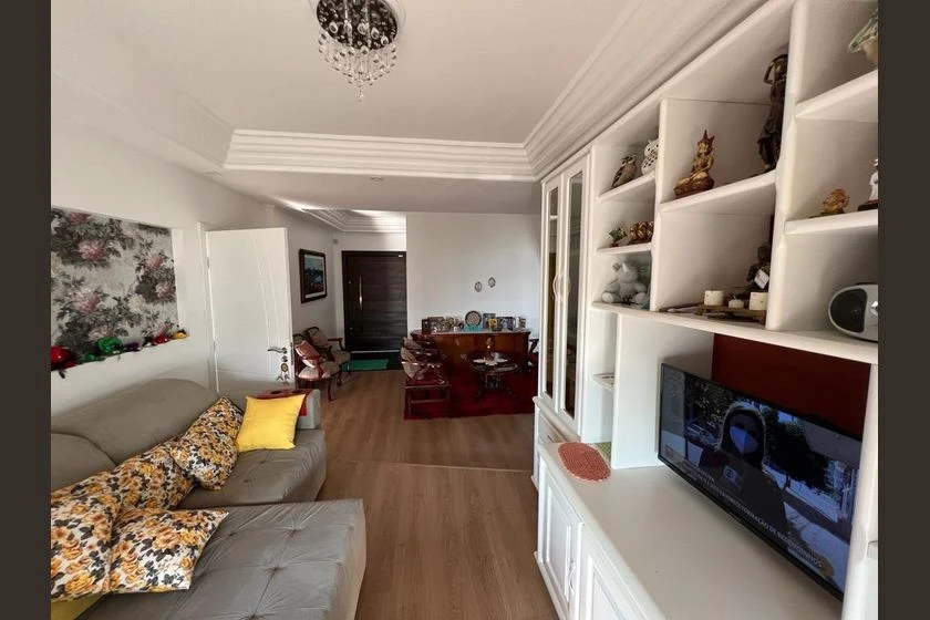 House with 3 bedrooms and 2 en-suite bathrooms