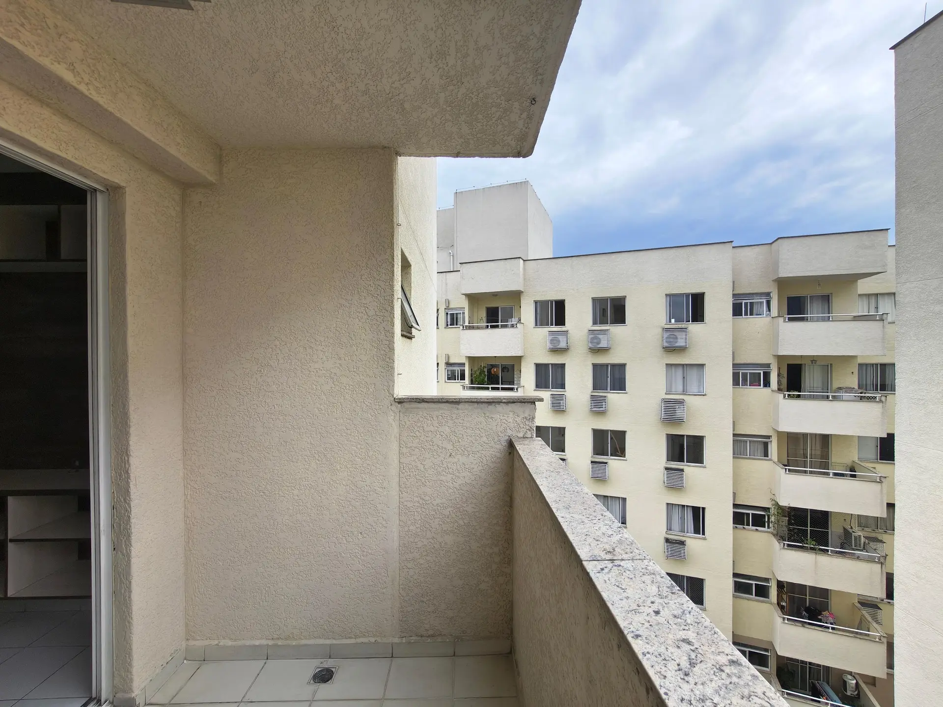 2-bedroom apartment in a building with a gym — photo 23