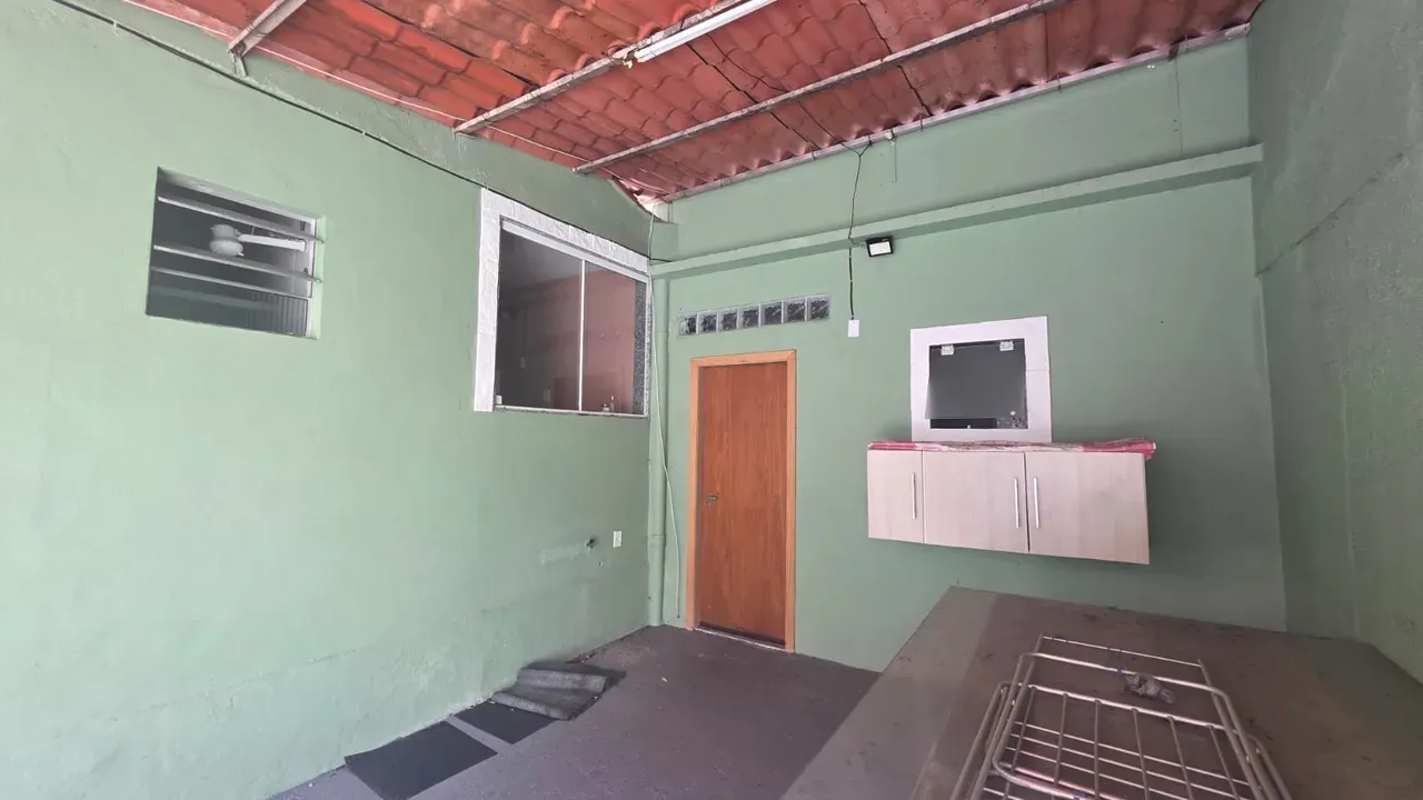 Casa com 3 quartos e 2 banheiros, com garagem para 2 carros — photo 3