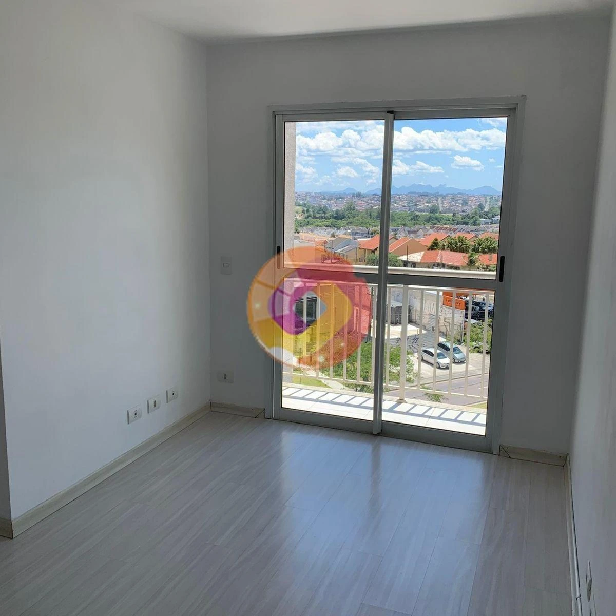 3-bedroom apartment in a building with a pool — photo 6