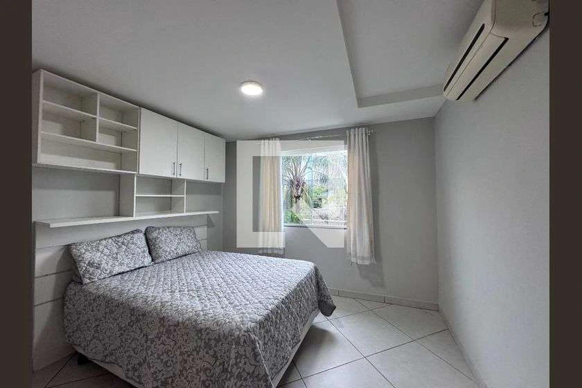 House 280 m² with 4 bedrooms and 3 bathrooms — photo 12