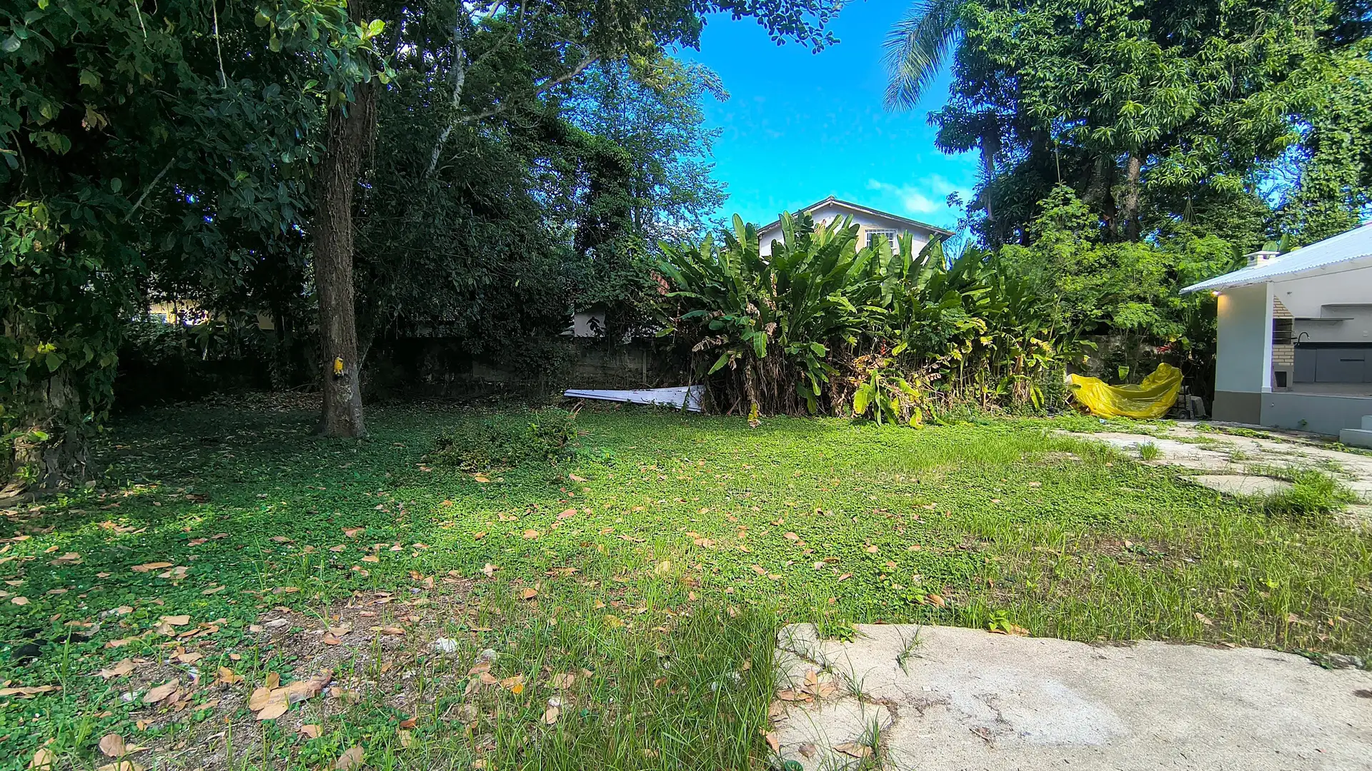 Casa sem mobília com 3 quartos, quintal e churrasqueira — photo 11