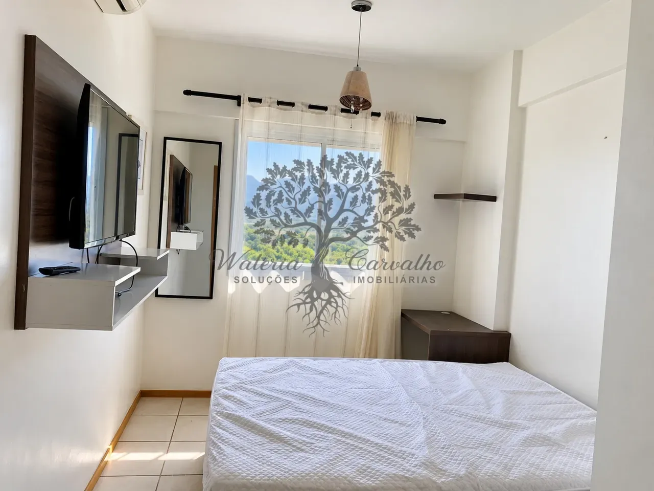 Glass-enclosed balcony in a 2-bedroom apartment, 72 m² — photo 3