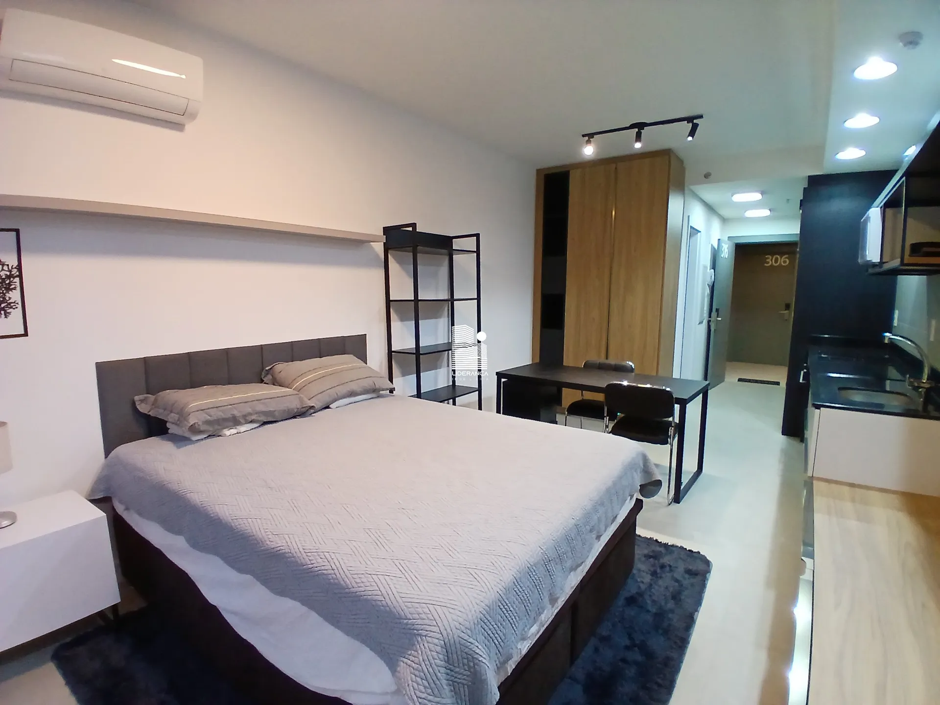Furnished 31 m² studio with a private garden