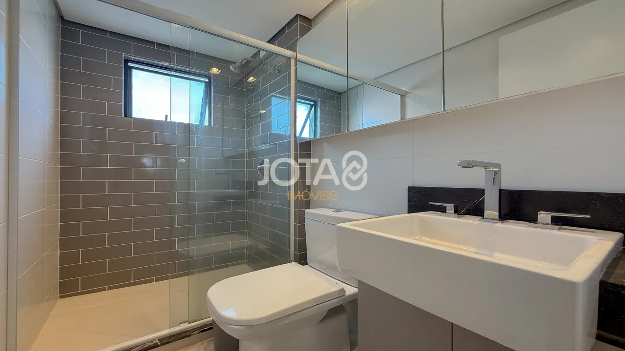 Furnished 1-bedroom apartment with 50 m² and parking — photo 14