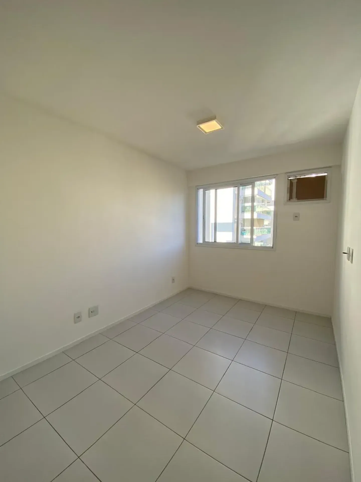 Apartment with 2 bedrooms and private garden — photo 24