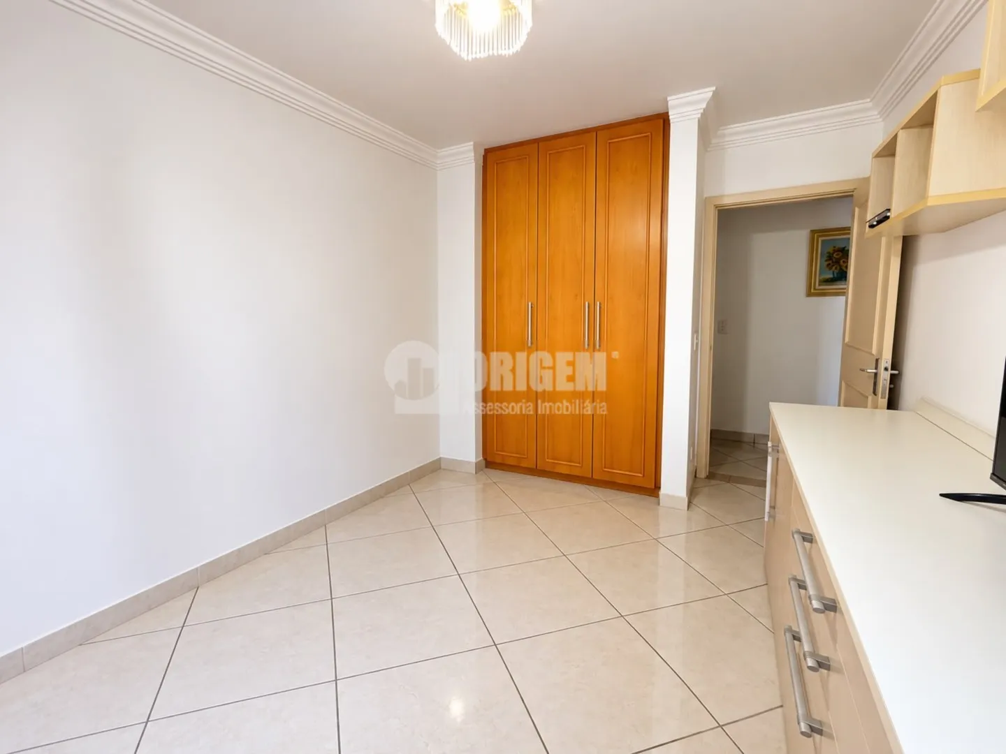 Home office in a 3-bedroom apartment, 124 m² — photo 8