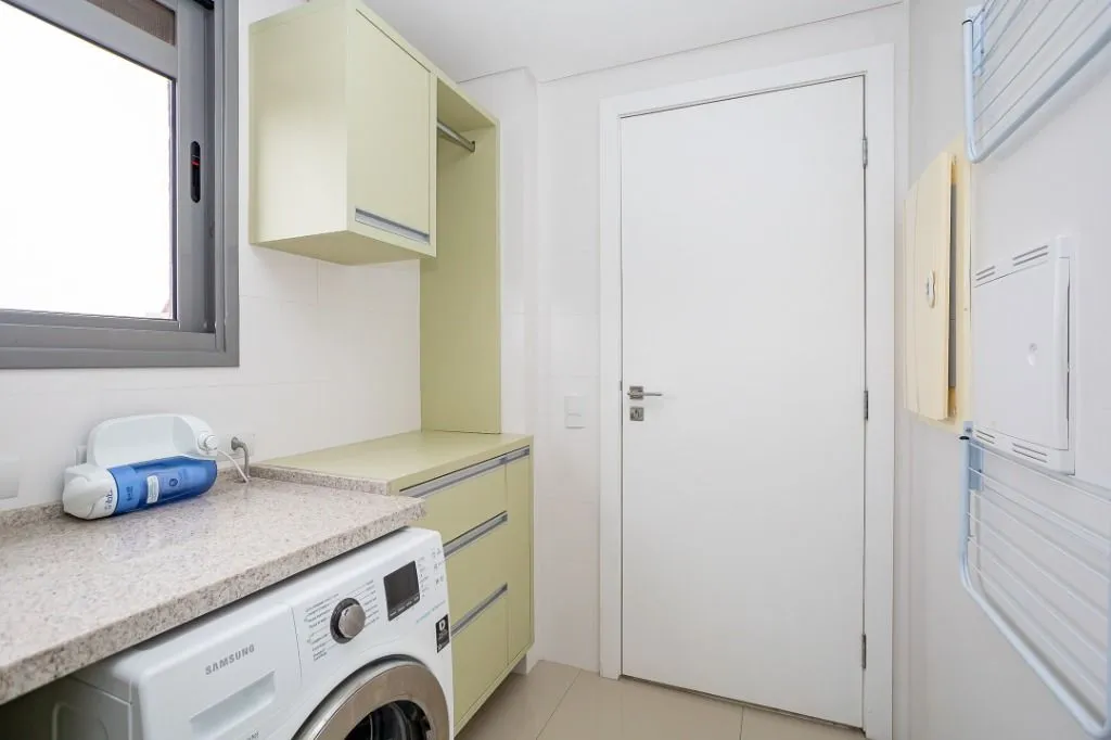 Apartamento com 3 quartos e 160 m², cozinha com fogão a gás — photo 15