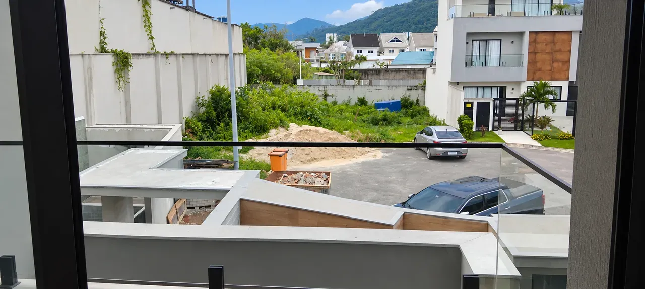 4-bedroom house with a private pool in Rio de Janeiro — photo 27