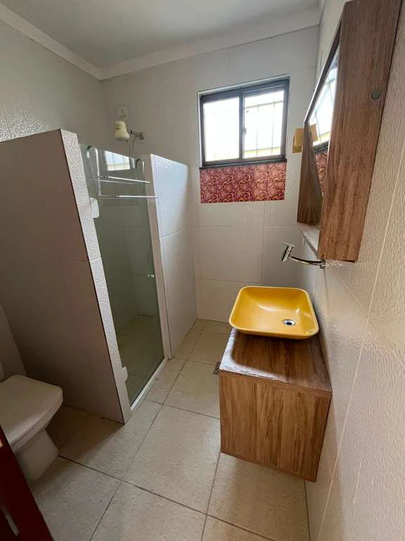 Casa com 3 quartos e 2 banheiros, 170 m² — photo 2