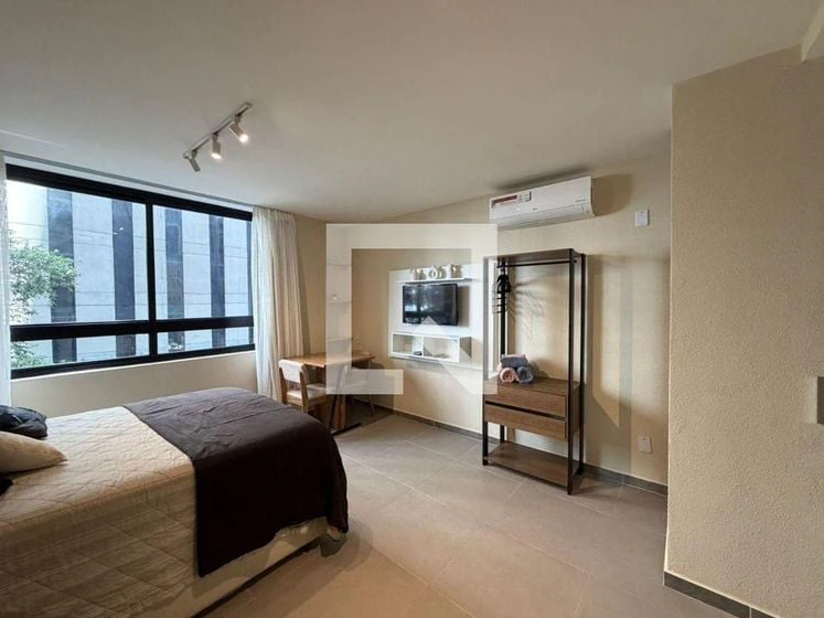 Furnished apartment, 30 m², with a glass-enclosed balcony — photo 11