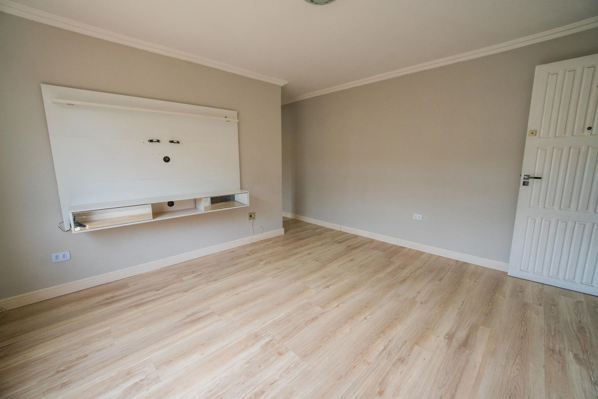 2-bedroom apartment with a washing machine in Curitiba — photo 6