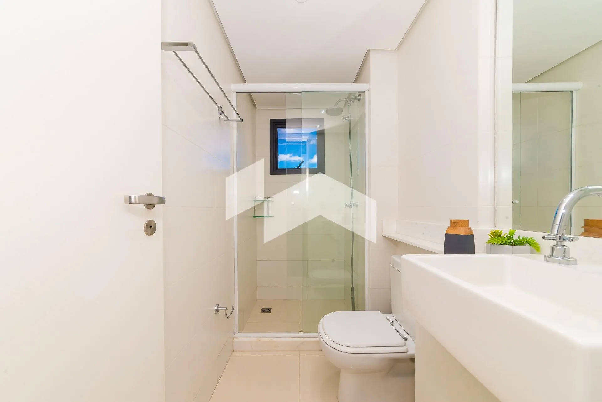 76 m² apartment with 2 bedrooms and an open-plan kitchen — photo 20