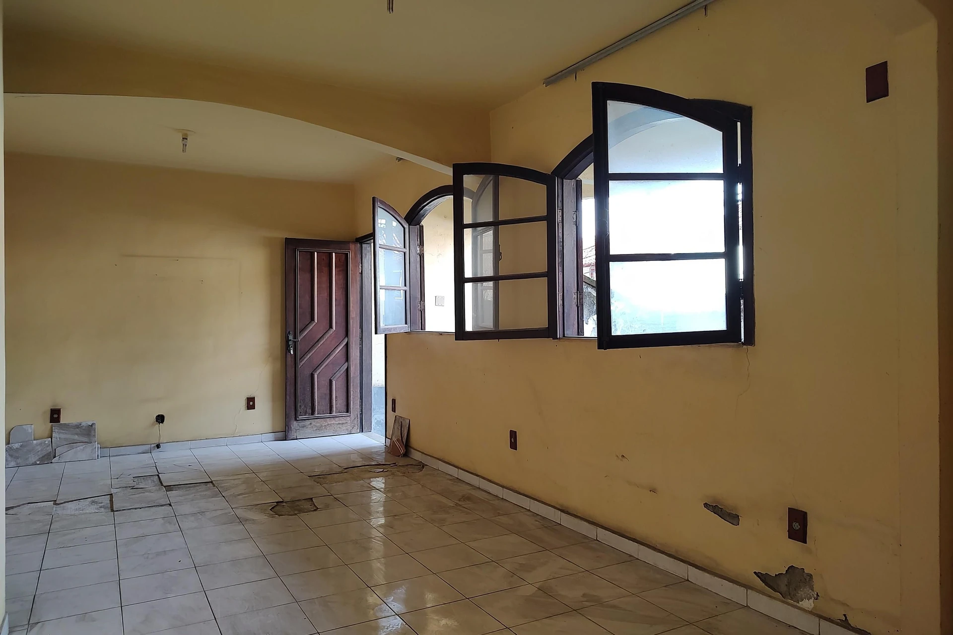 Unfurnished house with 4 bedrooms and private garden — photo 67