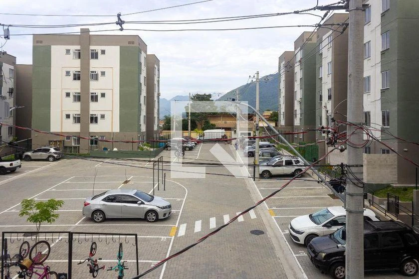 Apartamento de 2 quartos com piso de madeira ou laminado — photo 34