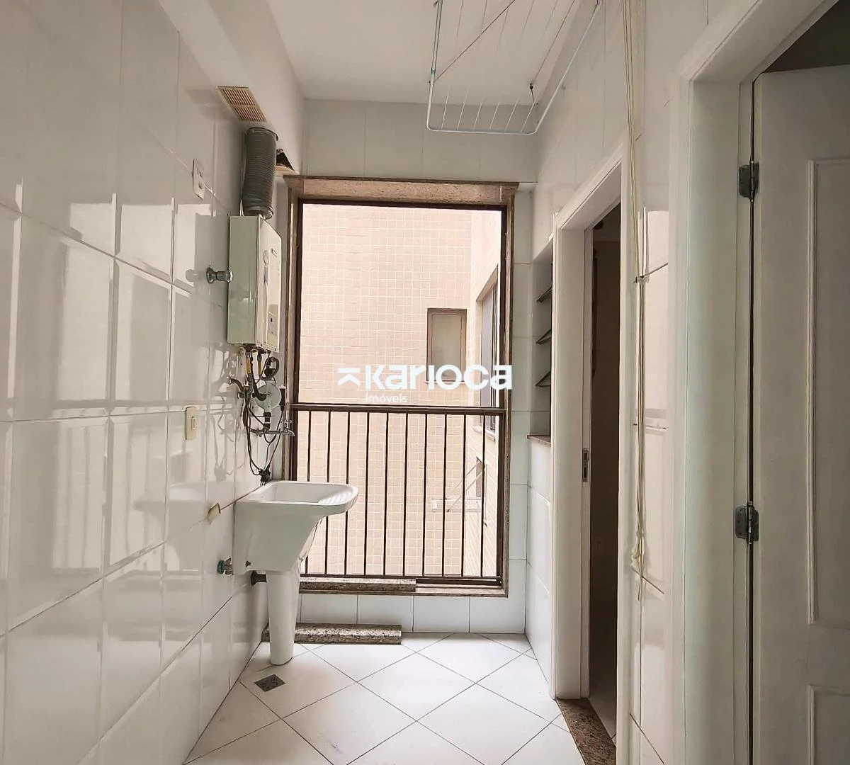 Apartment, 193 m², with a grill on the balcony — photo 20