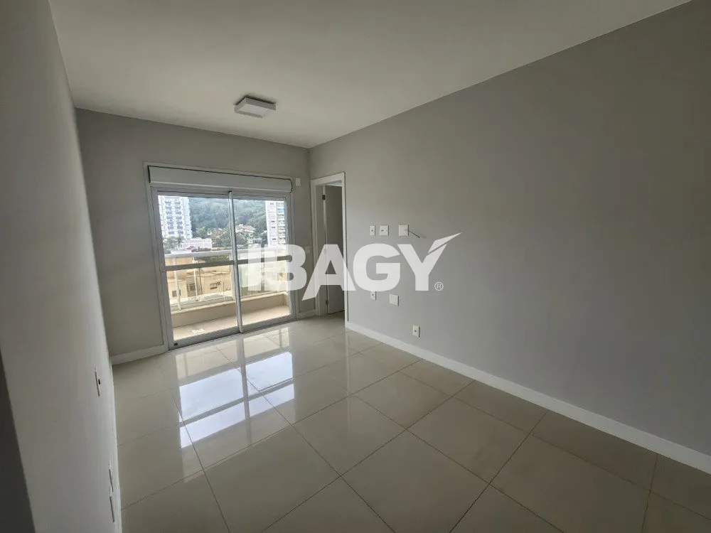 2-bedroom apartment in a building with a gym — photo 24