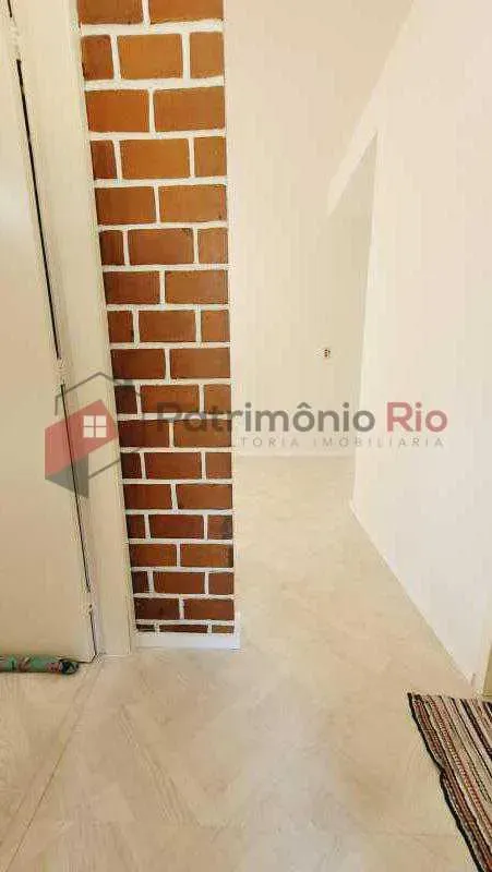 2-bedroom apartment in a building with a pool — photo 4