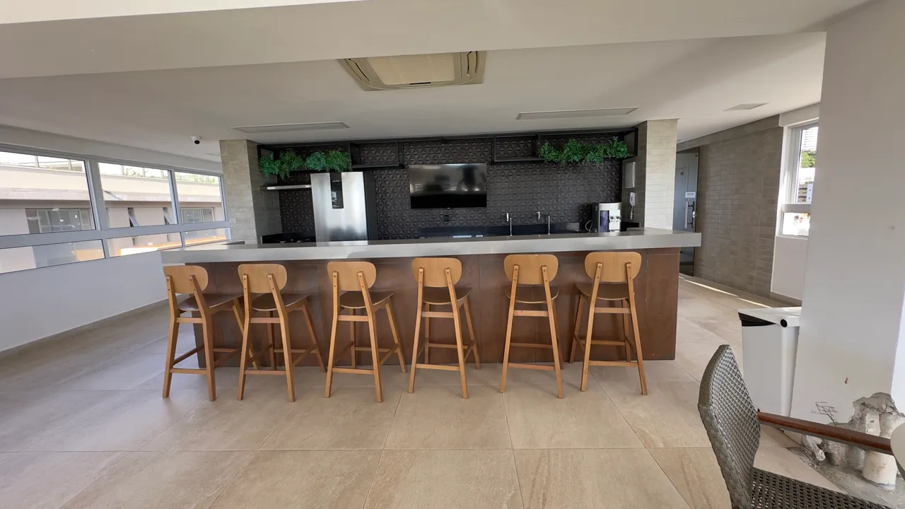 Apartment with open-plan kitchen and 2 bedrooms — photo 2