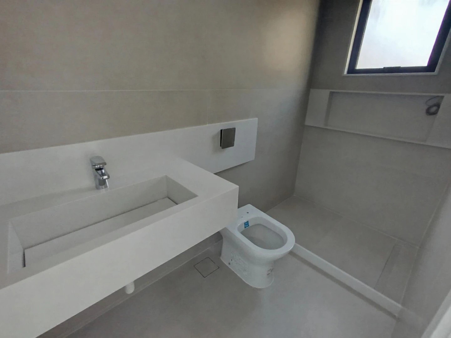 Unfurnished house with 4 en-suite bedrooms and 6 baths — photo 11