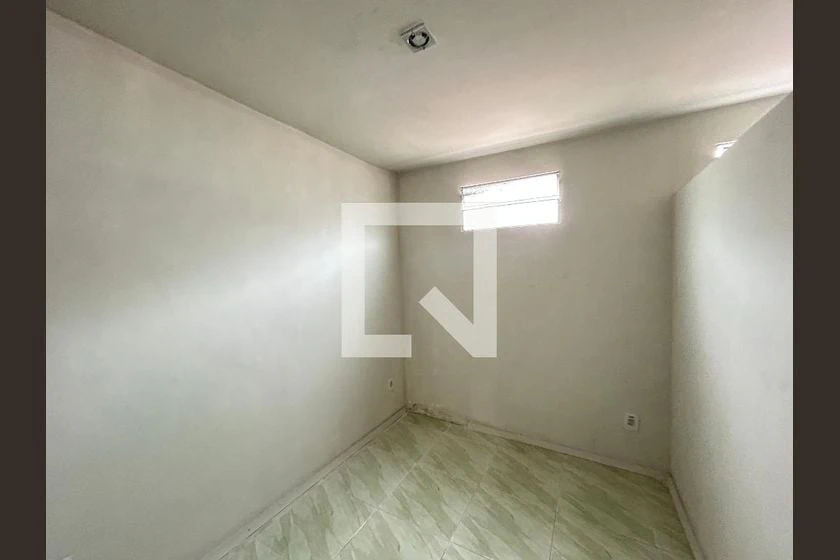 Casa para alugar sem mobília com 4 quartos e 1 banheiro — photo 24