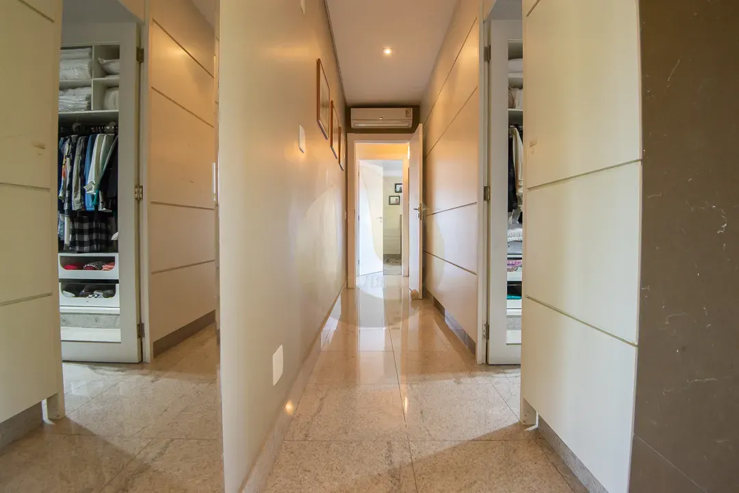 Furnished 860 m² house with 5 bedrooms and 10 bathrooms — photo 73